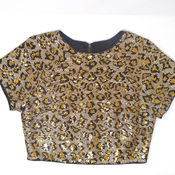 LEOPARD SEQUIN CROP TOP - Picture 2 of 4